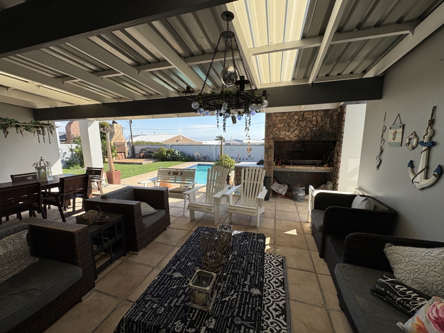 4 Bedroom Property for Sale in Yzerfontein Western Cape